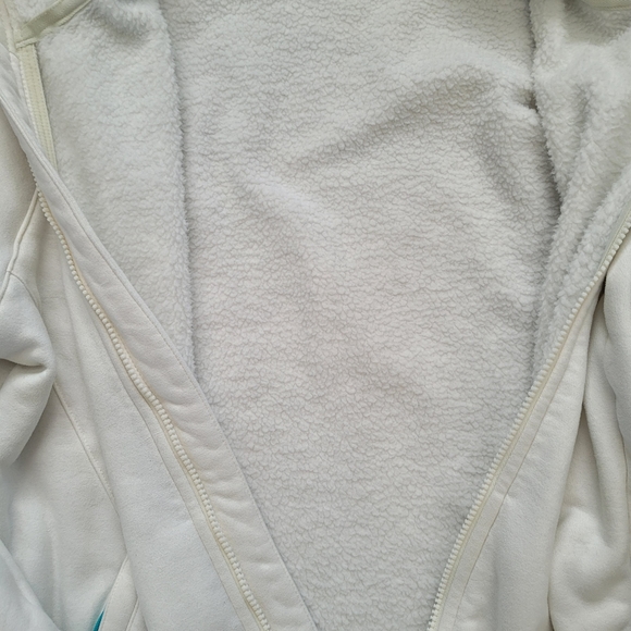 2/$45 BNWOT Ladies Under Armor sweater - Picture 5 of 5